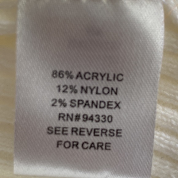 Take Out Cream Turtleneck Sweater NWOT - Picture 4 of 4